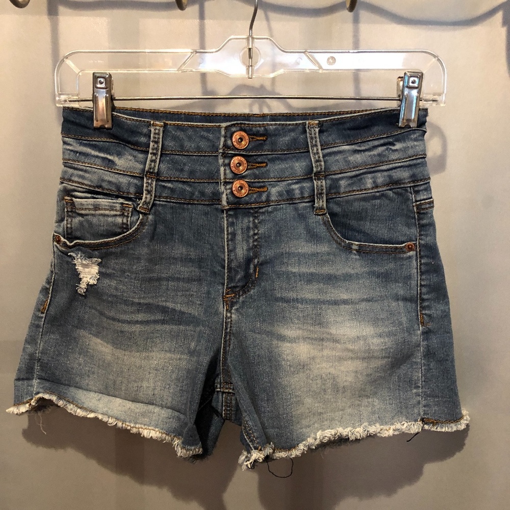 NWOT VANILLA STAR SHORTIE HIGH RISE DENIM SHORTS 5
